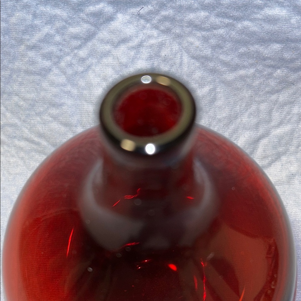 IKEA Salong ruby red glass vase, designed by Johanna Jelinek - Picture 6 of 11